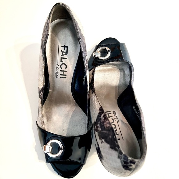 Carlos Falchi Wedge Snakeskin Peep Toe Heels - Picture 7 of 16